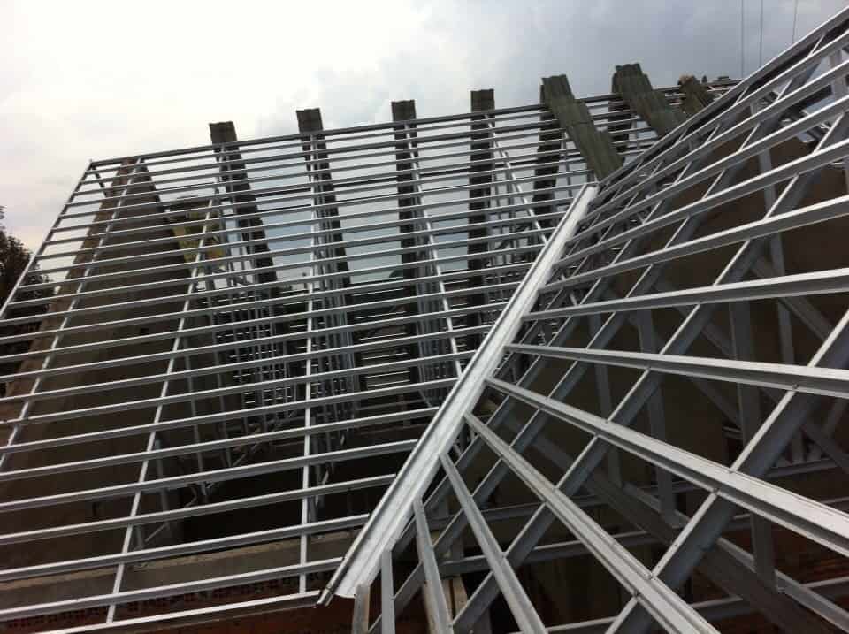 Cách Tính Khoảng Cách Xà Gồ Cho Mái Tôn và Mái Ngói 