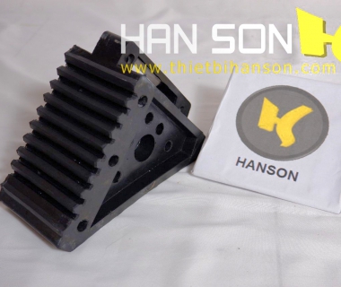 Chặn Bánh Xe Cao Su CC-D16 (200 x 100 x 150 mm)