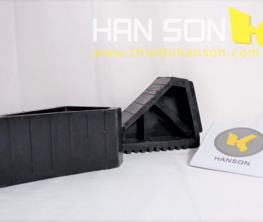 Chặn Bánh Xe Cao Su CC-D17 (270 x 120 x 180 mm)